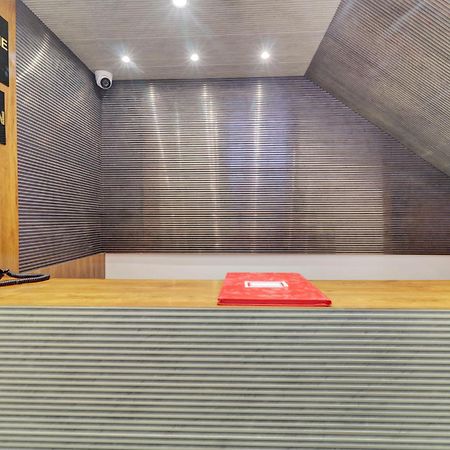 Hotel Enigma Inn Мумбаи Экстерьер фото