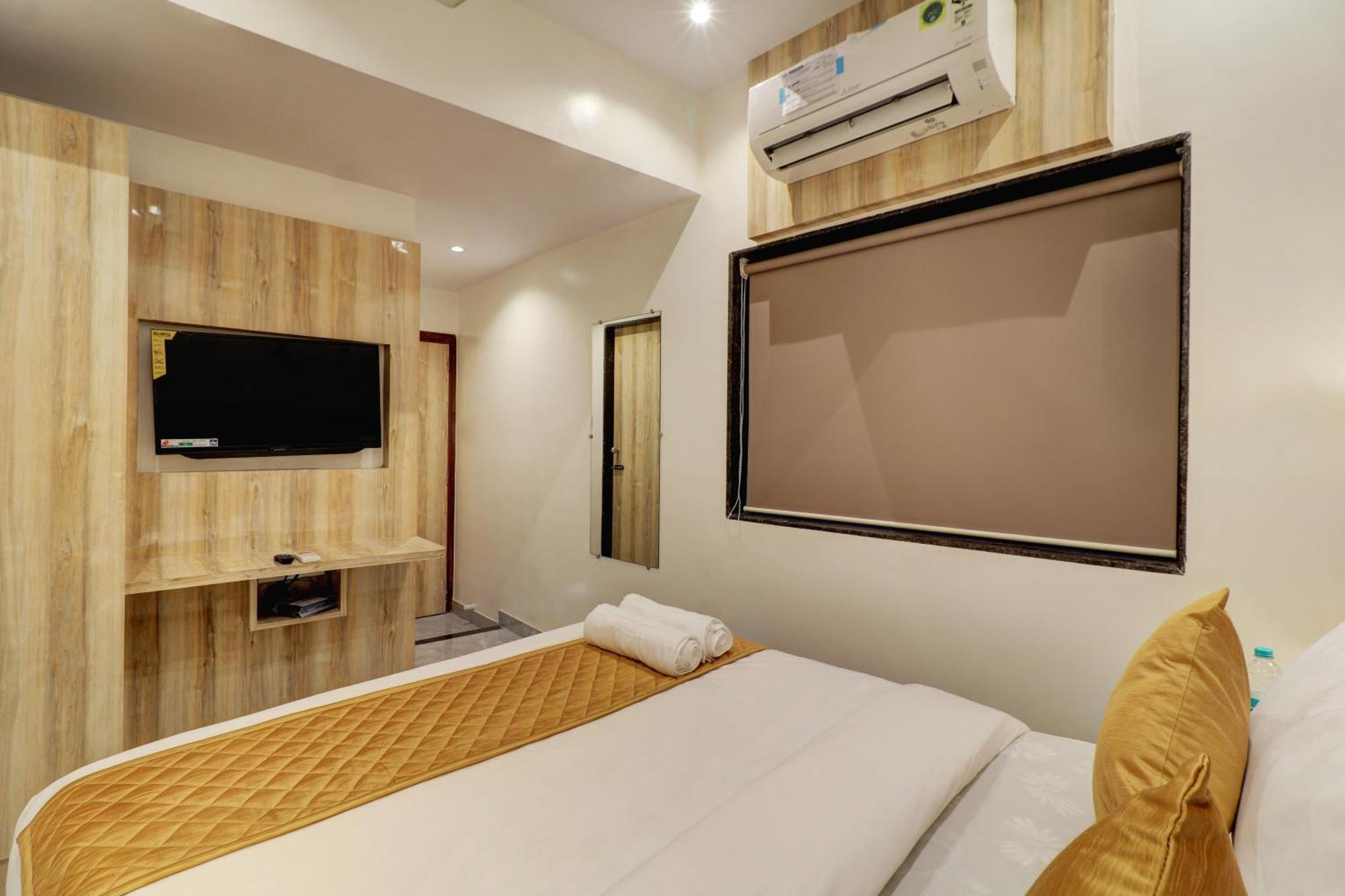Hotel Enigma Inn Мумбаи Экстерьер фото